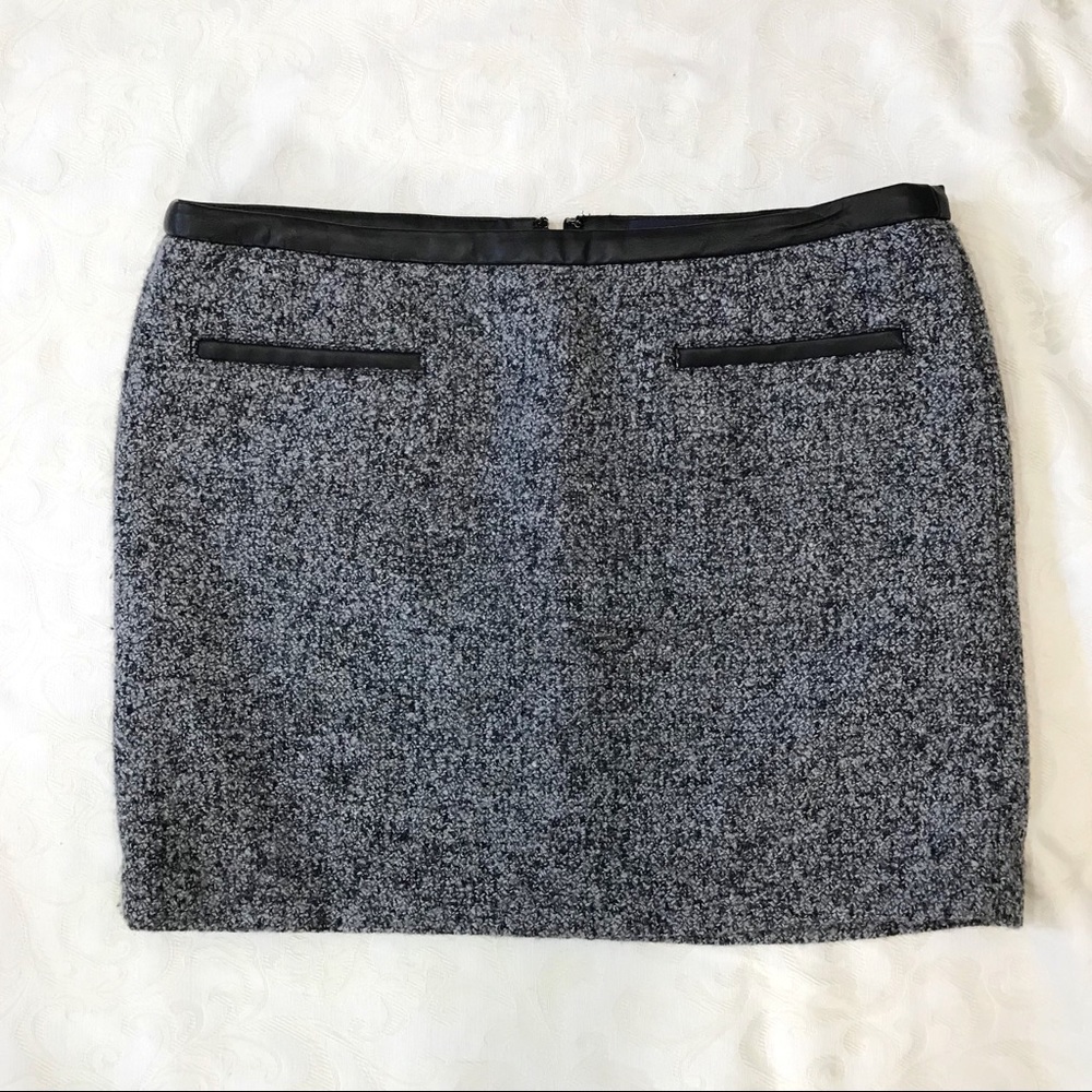 🆑3/$15 Gap-Black & White Tweed Mini Skirt